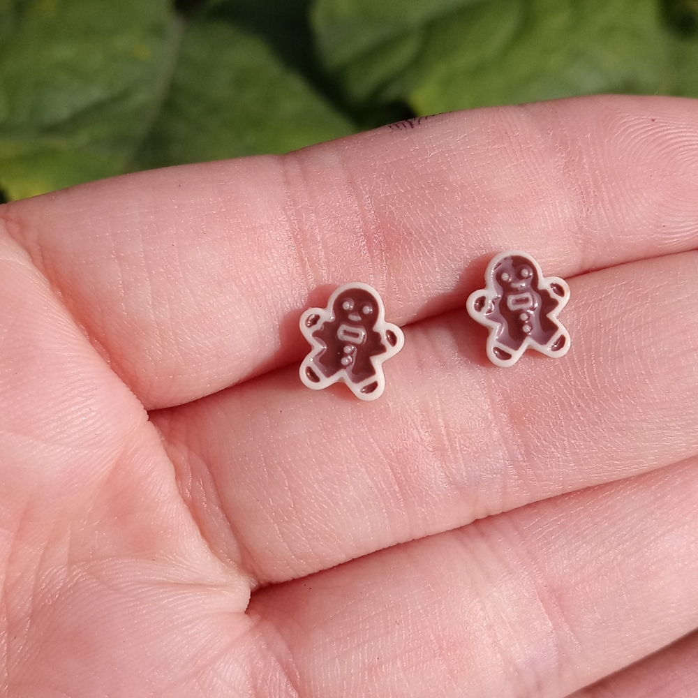 Gingerbread cookie earrings